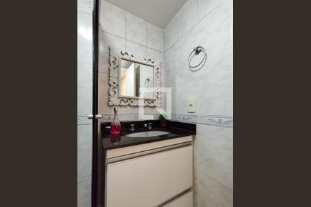 Apartamento à venda com 83m², 2 quartos e 1 vaga Apartamento à venda com 83m², 2 quartos e 1 vagaBanheiro Corredor