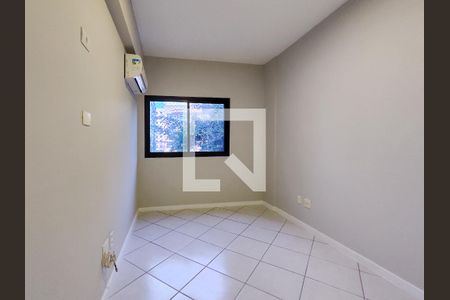 Apartamento à venda com 83m², 2 quartos e 1 vaga Apartamento à venda com 83m², 2 quartos e 1 vagaSuíte