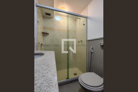 Apartamento à venda com 83m², 2 quartos e 1 vaga Apartamento à venda com 83m², 2 quartos e 1 vagaBanheiro da Suíte