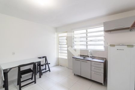 Sala/Cozinha de casa para alugar com 1 quarto, 40m² em Jardim Internacional, São Paulo