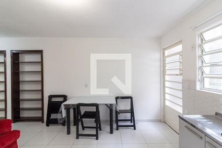 Sala/Cozinha de casa para alugar com 1 quarto, 40m² em Jardim Internacional, São Paulo