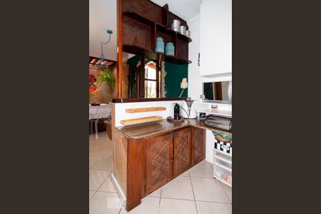 Casa à venda com 500m², 3 quartos e 3 vagas Casa à venda com 500m², 3 quartos e 3 vagasCozinha