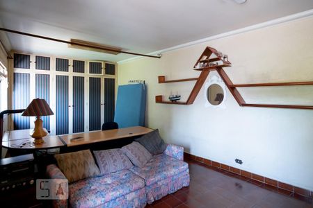 Casa à venda com 500m², 3 quartos e 3 vagas Casa à venda com 500m², 3 quartos e 3 vagasEdículo