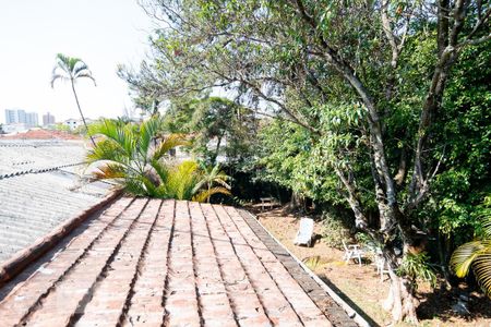 Casa à venda com 500m², 3 quartos e 3 vagas Casa à venda com 500m², 3 quartos e 3 vagasEdículo Vista