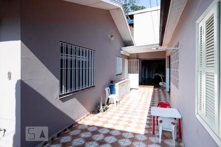 Casa à venda com 500m², 3 quartos e 3 vagas Casa à venda com 500m², 3 quartos e 3 vagasÁrea Externa