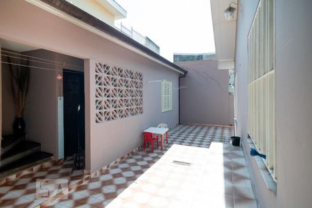 Casa à venda com 500m², 3 quartos e 3 vagas Casa à venda com 500m², 3 quartos e 3 vagasÁrea Externa