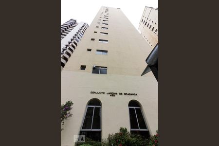 Apartamento à venda com 54m², 2 quartos e 1 vaga Apartamento à venda com 54m², 2 quartos e 1 vagaFachada