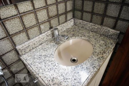 Banheiro  de apartamento para alugar com 2 quartos, 52m² em Vila Alpina, São Paulo