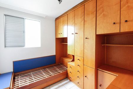 Quarto 1 de apartamento para alugar com 2 quartos, 52m² em Vila Alpina, São Paulo