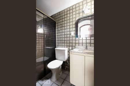 Banheiro  de apartamento para alugar com 2 quartos, 52m² em Vila Alpina, São Paulo