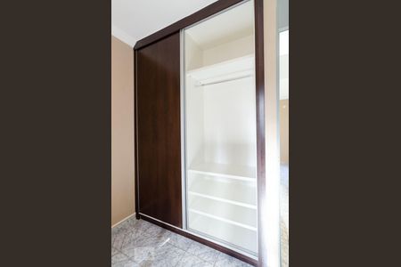 Quarto 2 de apartamento para alugar com 3 quartos, 70m² em Conjunto Residencial Souza Queiroz, Campinas