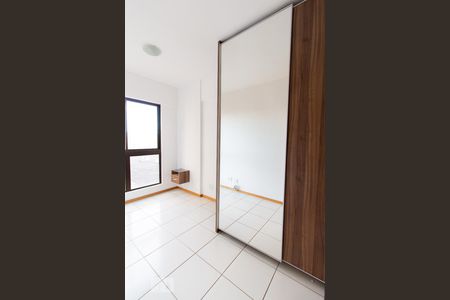Quarto 2 de apartamento para alugar com 2 quartos, 70m² em Guará Ii, Brasília