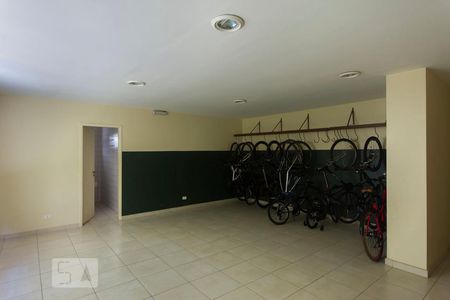 Apartamento à venda com 136m², 3 quartos e 2 vagas Apartamento à venda com 136m², 3 quartos e 2 vagasBicicletário