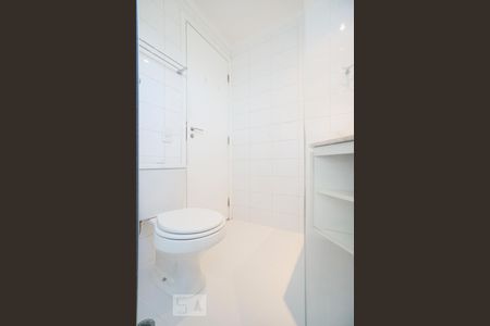 Apartamento à venda com 130m², 3 quartos e 2 vagas Apartamento à venda com 130m², 3 quartos e 2 vagasBanheiro suíte