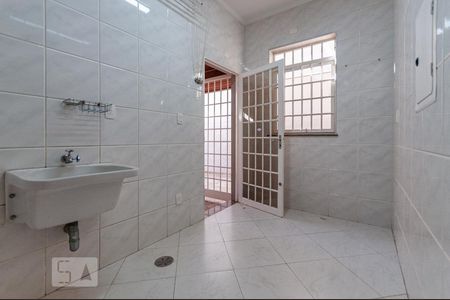 Casa à venda com 420m², 4 quartos e 4 vagas Casa à venda com 420m², 4 quartos e 4 vagasLavanderia