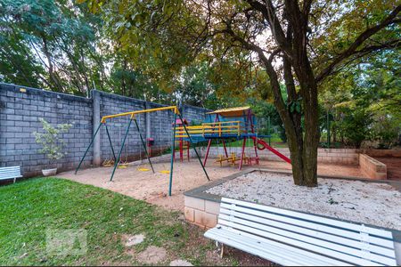 Casa à venda com 420m², 4 quartos e 4 vagas Casa à venda com 420m², 4 quartos e 4 vagasÁrea Comum - Playground