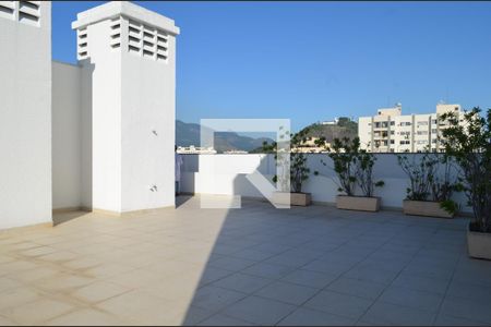 Apartamento à venda com 40m², 1 quarto e 1 vagaÁrea comum