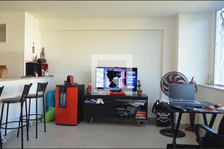 Sala de apartamento para alugar com 1 quarto, 40m² em Pechincha, Rio de Janeiro