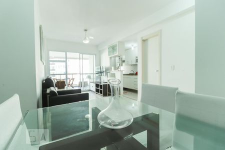 Sala de apartamento para alugar com 2 quartos, 78m² em Jacarepaguá, Rio de Janeiro