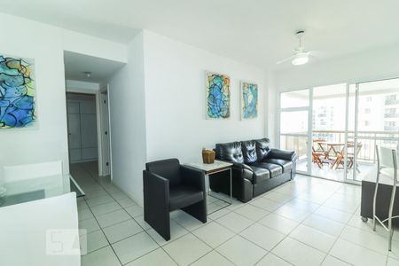 Sala de apartamento para alugar com 2 quartos, 78m² em Jacarepaguá, Rio de Janeiro