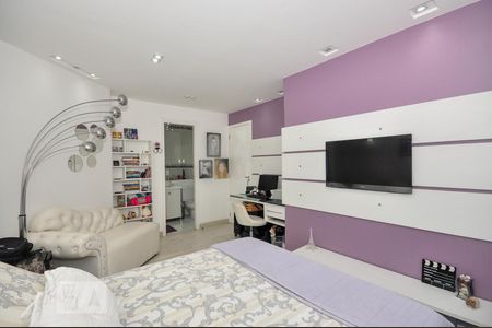 Apartamento à venda com 72m², 3 quartos e sem vagaSuíte