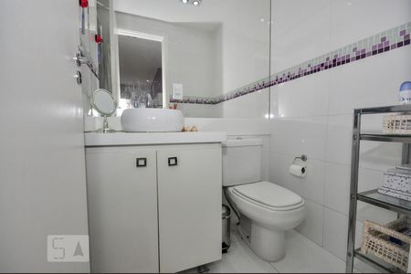 Apartamento à venda com 72m², 3 quartos e sem vagaBanheiro da Suíte