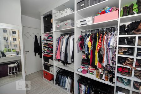 Apartamento à venda com 72m², 3 quartos e sem vagaQuarto 1 - Closet