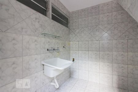 Casa de condomínio à venda com 220m², 3 quartos e 2 vagasArea de Servico