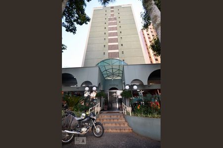 Apartamento à venda com 30m², 1 quarto e sem vaga Apartamento à venda com 30m², 1 quarto e sem vagaFachada do prédio