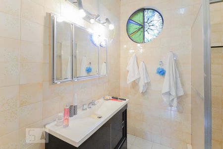 Casa à venda com 270m², 5 quartos e sem vaga Casa à venda com 270m², 5 quartos e sem vagaBanheiro da Suíte