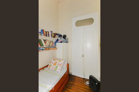 Casa à venda com 270m², 5 quartos e sem vaga Casa à venda com 270m², 5 quartos e sem vagaQuarto 3