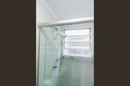 Banheiro de apartamento para alugar com 1 quarto, 30m² em Floresta, Porto Alegre