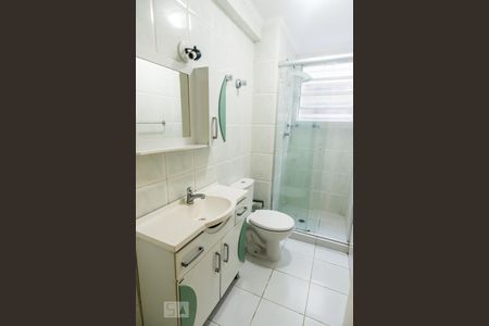 Banheiro de apartamento para alugar com 1 quarto, 30m² em Floresta, Porto Alegre