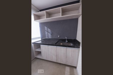 Apartamento à venda com 66m², 2 quartos e 1 vaga Apartamento à venda com 66m², 2 quartos e 1 vagaVaranda