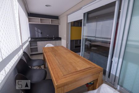 Apartamento à venda com 66m², 2 quartos e 1 vaga Apartamento à venda com 66m², 2 quartos e 1 vagaVaranda