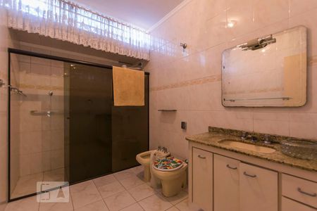 Casa à venda com 400m², 3 quartos e 2 vagasBanheiro social