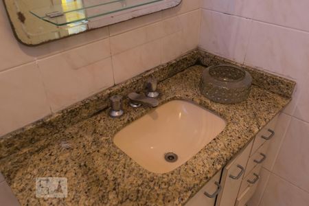 Casa à venda com 400m², 3 quartos e 2 vagasBanheiro social (Pia)