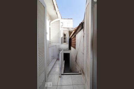 Casa à venda com 215m², 4 quartos e 2 vagas Casa à venda com 215m², 4 quartos e 2 vagasVaranda Quarto 1