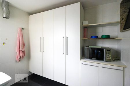 Apartamento à venda com 370m², 5 quartos e 3 vagasÁrea de Serviço