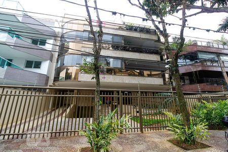 Apartamento à venda com 370m², 5 quartos e 3 vagasFachada