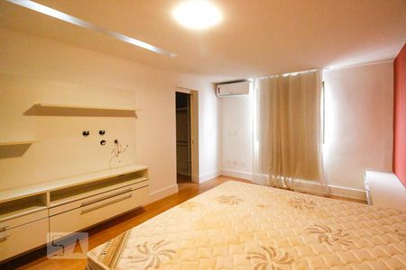 Apartamento à venda com 370m², 5 quartos e 3 vagasSuíte 1