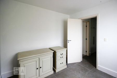 Apartamento à venda com 370m², 5 quartos e 3 vagasQuarto 2