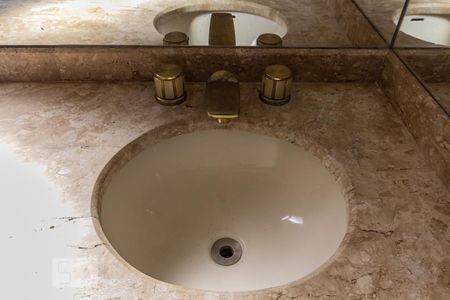 Apartamento à venda com 592m², 4 quartos e 5 vagasSuíte 1