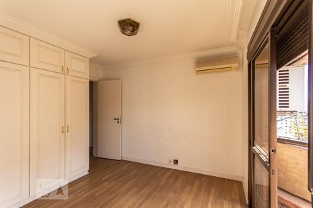 Apartamento à venda com 592m², 4 quartos e 5 vagasSuíte 2  