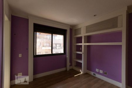 Apartamento à venda com 592m², 4 quartos e 5 vagasSuíte 3