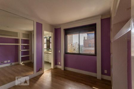 Apartamento à venda com 592m², 4 quartos e 5 vagasSuíte 3