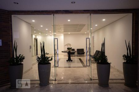 Apartamento à venda com 592m², 4 quartos e 5 vagasHall social
