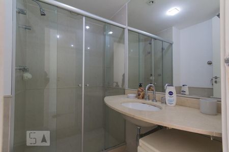 Apartamento à venda com 85m², 2 quartos e 2 vagas Apartamento à venda com 85m², 2 quartos e 2 vagasBanheiro da Suíte 2