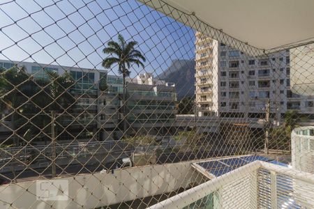 Apartamento à venda com 85m², 2 quartos e 2 vagas Apartamento à venda com 85m², 2 quartos e 2 vagasVaranda da Suíte 2