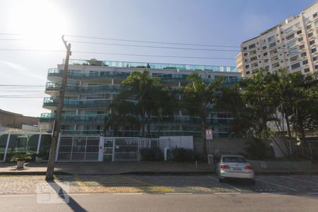 Apartamento à venda com 85m², 2 quartos e 2 vagas Apartamento à venda com 85m², 2 quartos e 2 vagasFachada